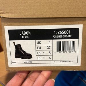 JADON DR MARTEN BOOT SIZE 6